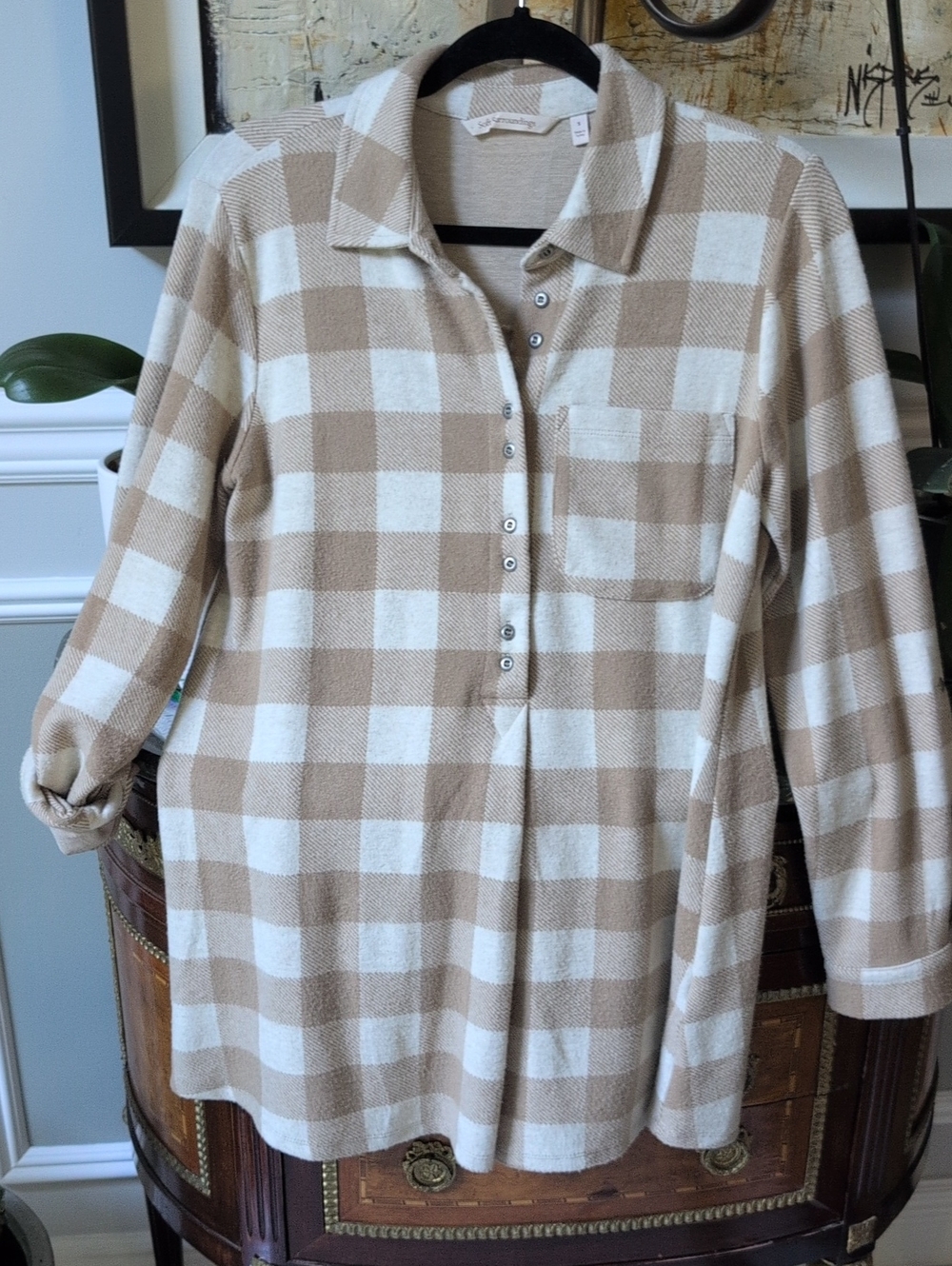 Soft Surroundings Plaid Button-Front Tunic Shirt in Beige and White. Size S